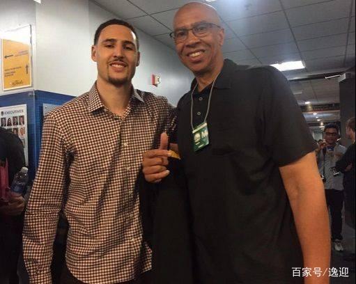 🚨 伊蒂哈德球场传来球队首发名单：