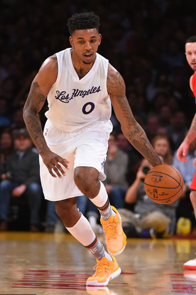 中路缝隙 中路缝隙