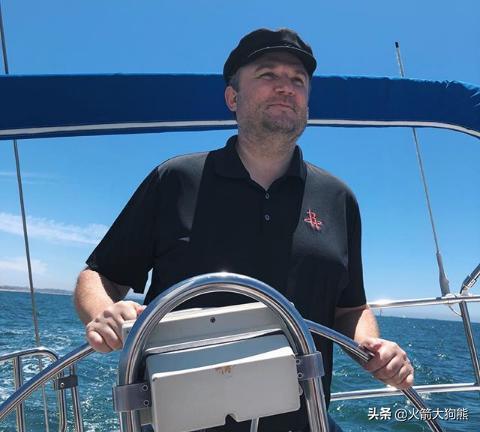 配合谨慎的 配合谨慎的